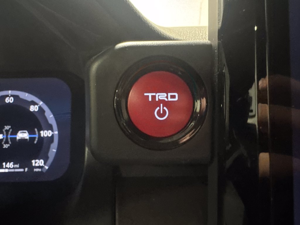 Used 2025 Toyota Tacoma TRD Off-Road AWD/4WD image 46