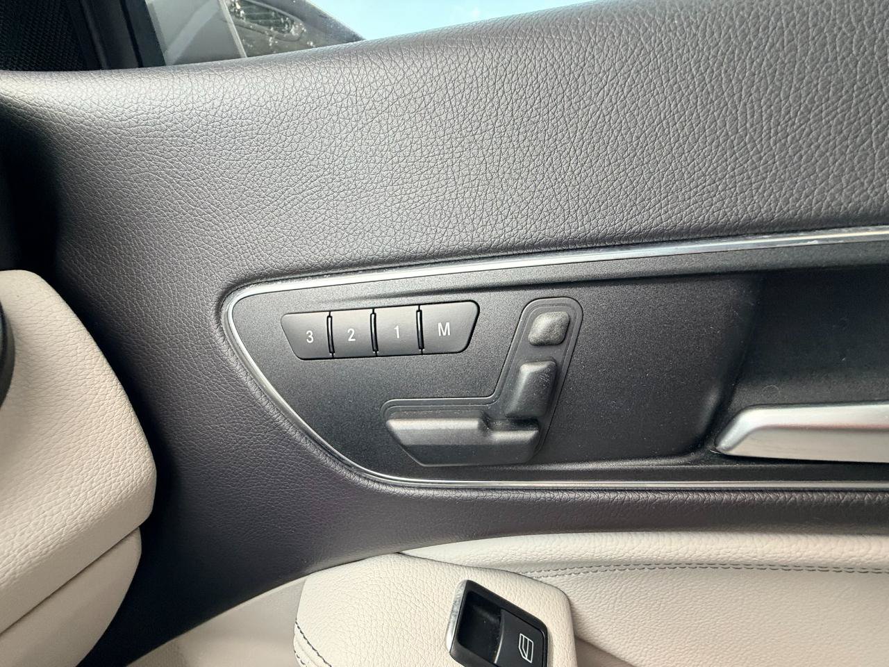 Used 2014 Mercedes-Benz CLA 250 image 24