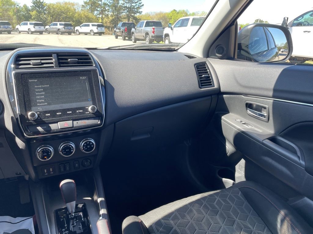 Used 2025 Mitsubishi Outlander Sport SE image 22
