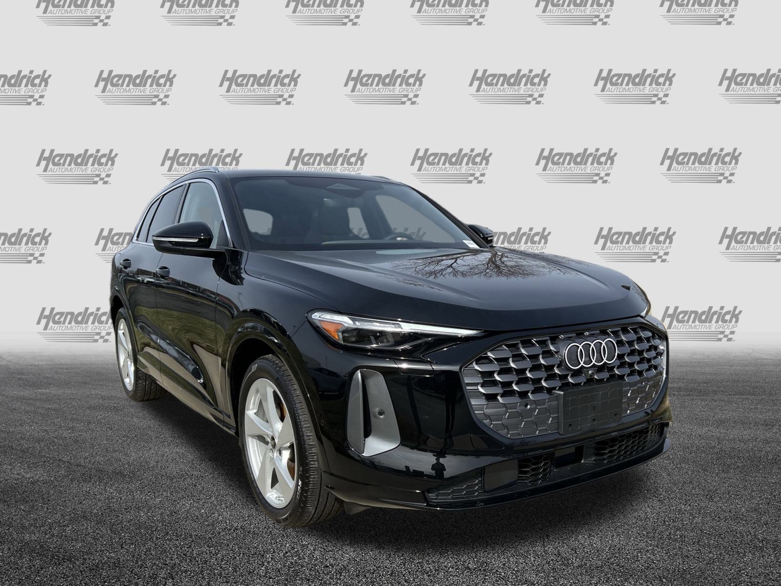 New 2025 Audi Q5 Prestige image 2