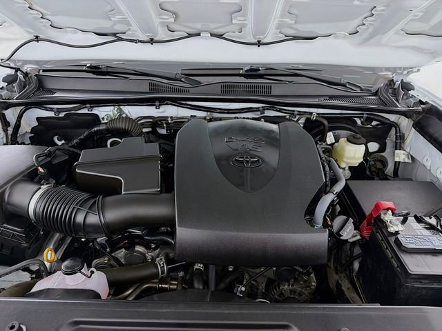 Used 2022 Toyota Tacoma SR5 w/ Technology Package image 29
