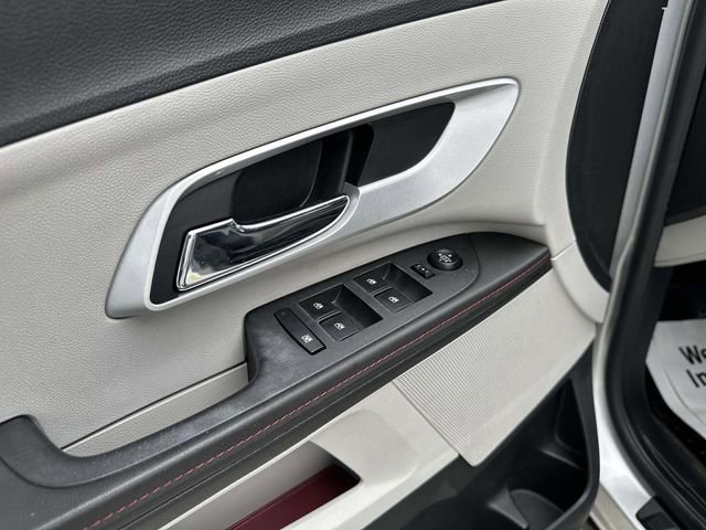 Used 2011 Chevrolet Equinox LT w/ Driver Convenience Package image 13