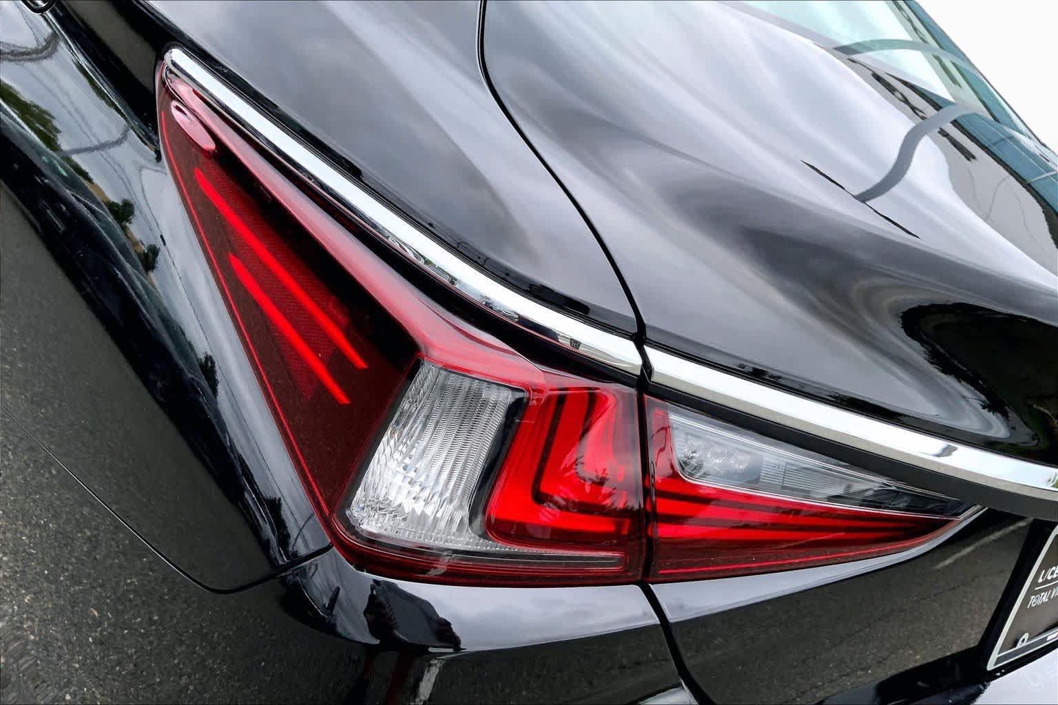 Certified 2024 Lexus ES 350 w/ Premium Package FWD image 29