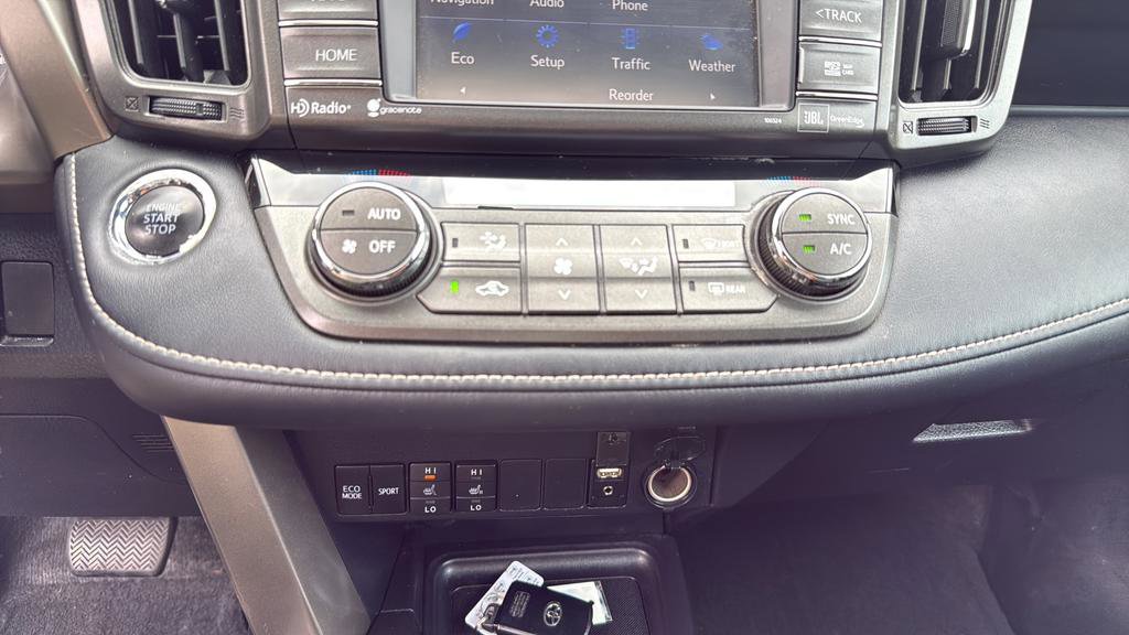 Used 2015 Toyota RAV4 Limited image 26