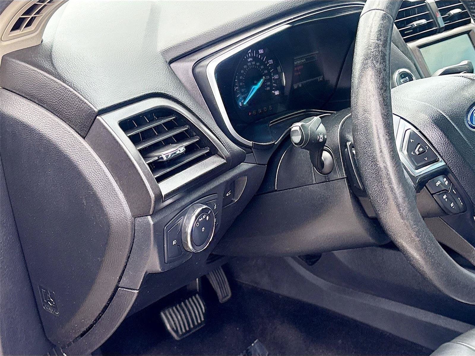 Used 2020 Ford Fusion Titanium AWD/4WD image 10