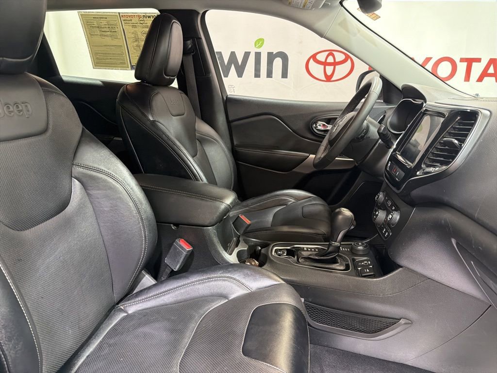 Used 2022 Jeep Cherokee Limited image 10