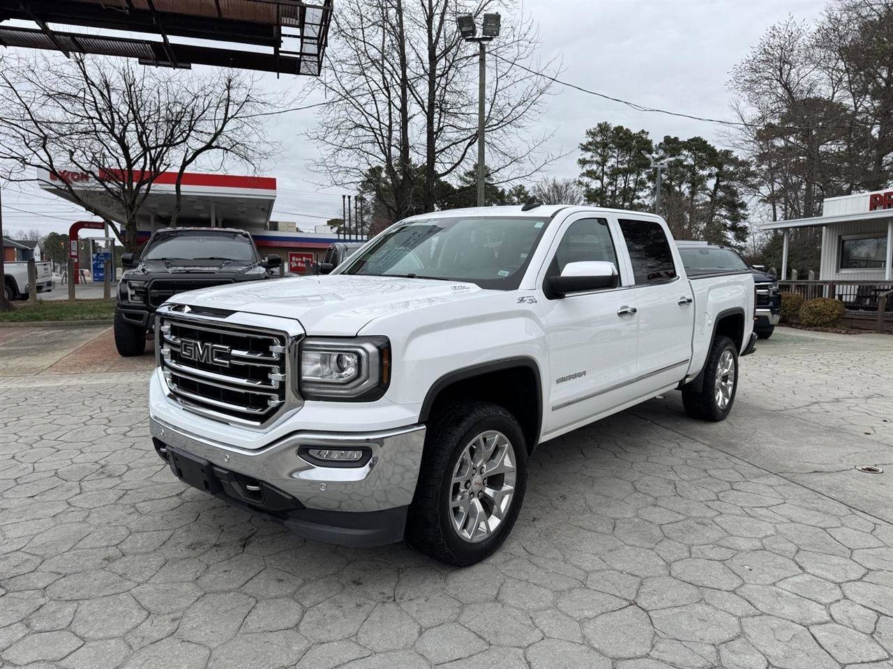 Used 2018 GMC Sierra 1500 SLT w/ SLT Premium Package image 10