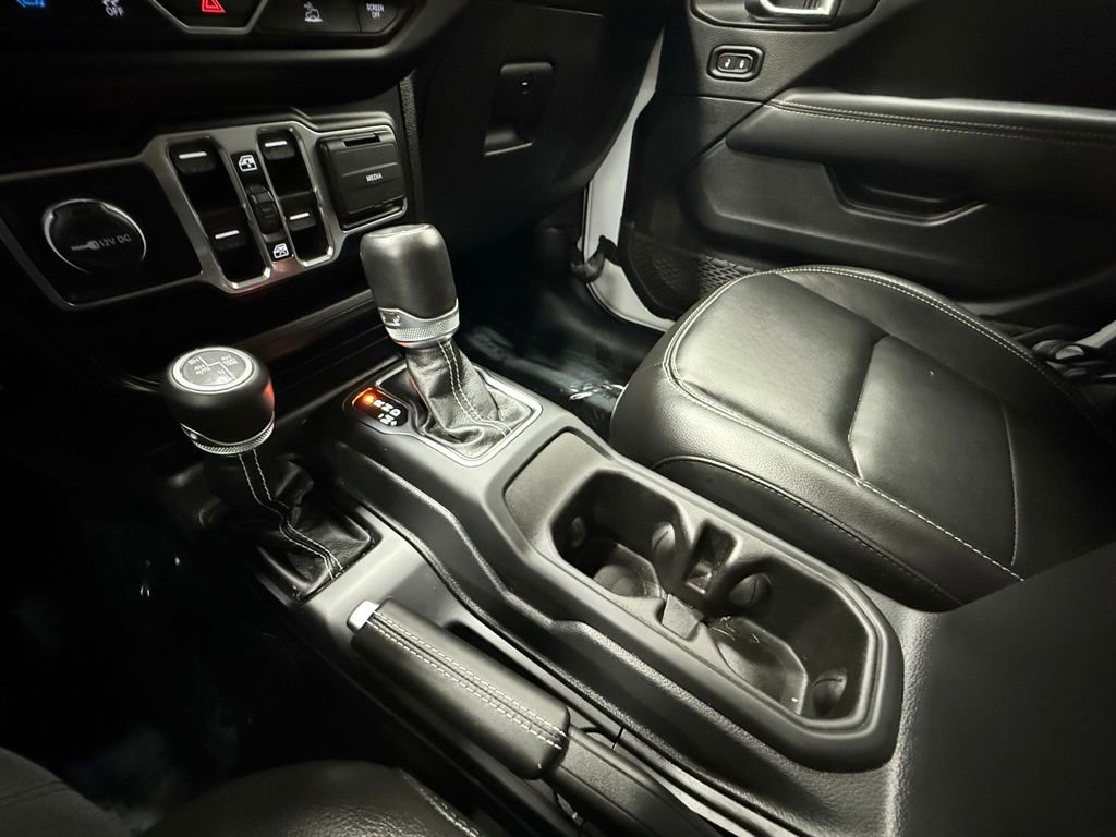 Used 2023 Jeep Wrangler Sahara w/ Cold Weather Group image 30