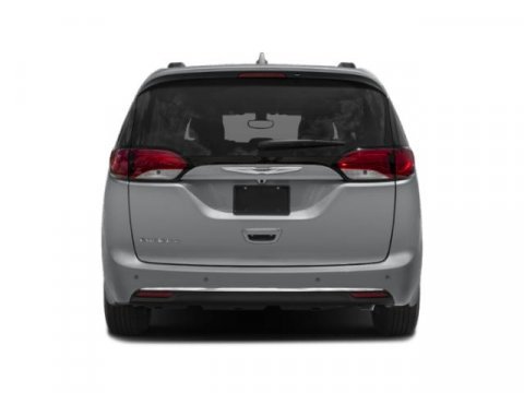 Used 2018 Chrysler Pacifica Touring-L Plus w/ Tire & Wheel Group FWD image 7