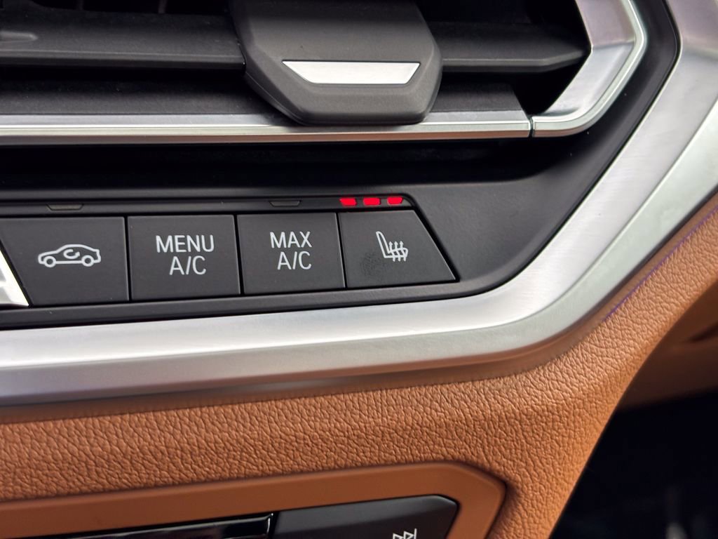 Certified 2022 BMW 330i xDrive Sedan w/ Driving Assistance Package AWD/4WD image 25