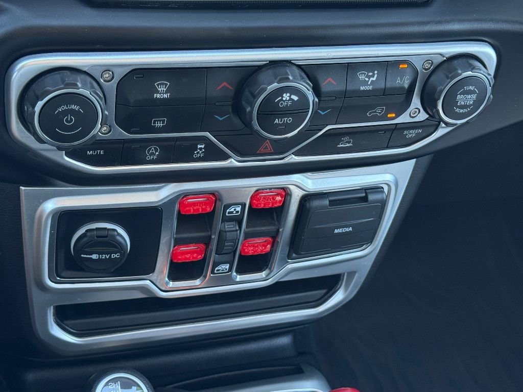 Used 2023 Jeep Gladiator Sport image 16