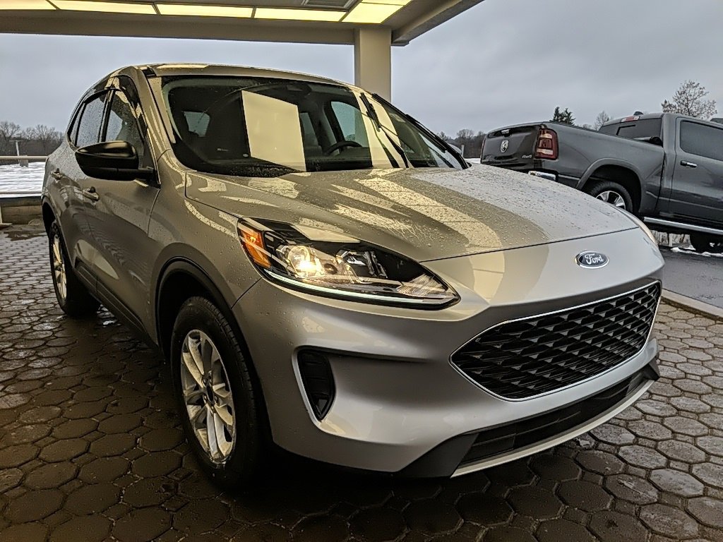 Certified 2022 Ford Escape SE w/ Convenience Package image 3