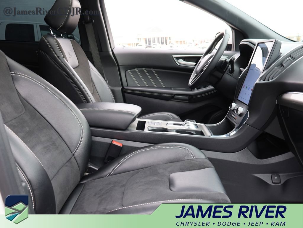 Used 2024 Ford Edge ST w/ Equipment Group 401A image 9