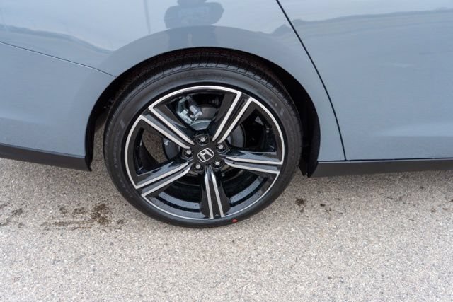 Used 2025 Honda Accord SE image 10