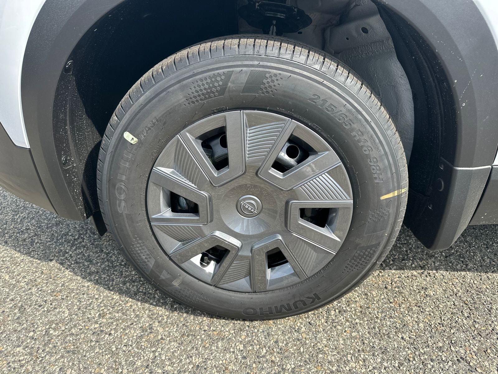 New 2026 Nissan Kicks S image 9