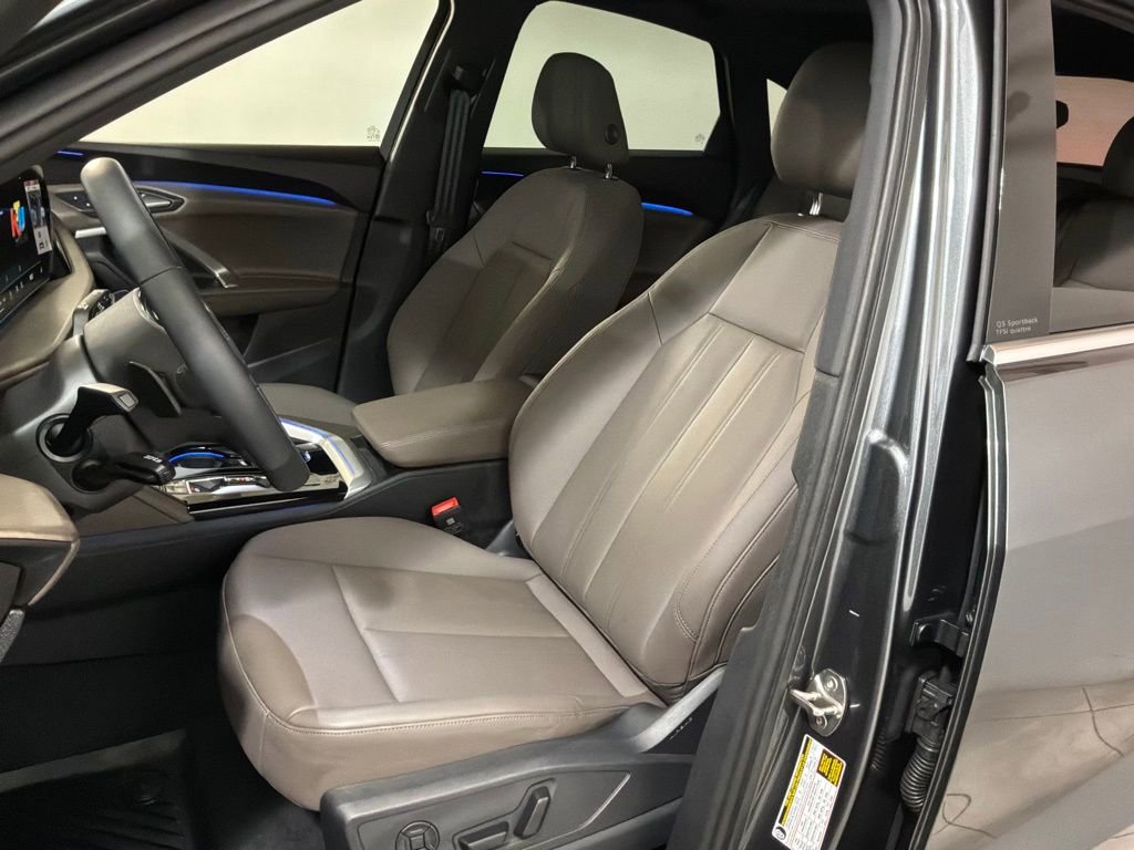 Certified 2025 Audi Q5 Premium w/ Convenience Package image 8
