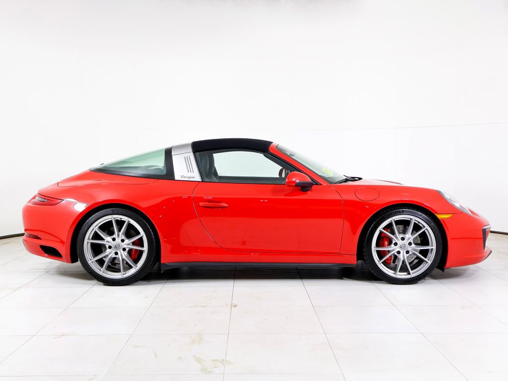 Certified 2018 Porsche 911 Targa 4S image 30