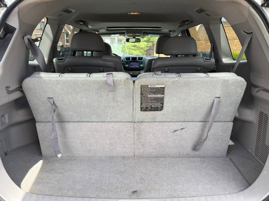 Used 2011 Toyota Highlander Limited w/ Tow Pkg AWD/4WD image 21