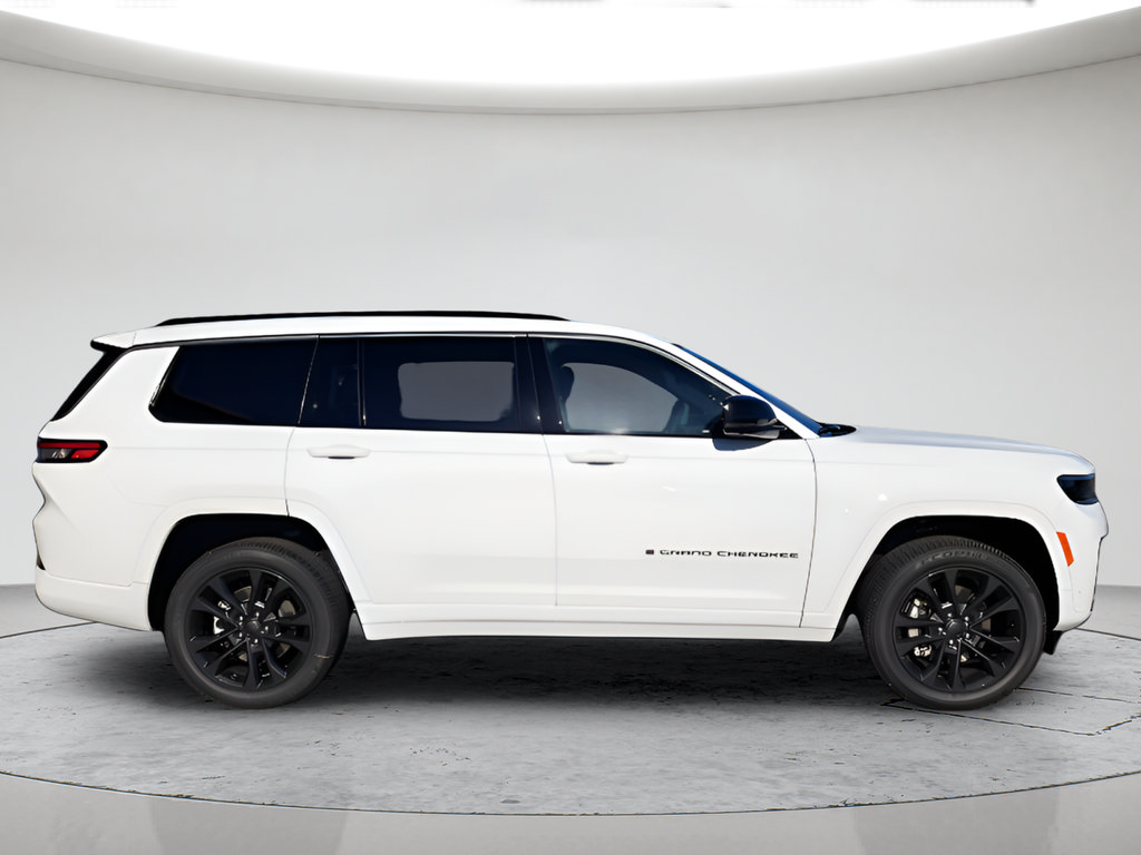 New 2026 Jeep Grand Cherokee L Limited AWD/4WD image 2
