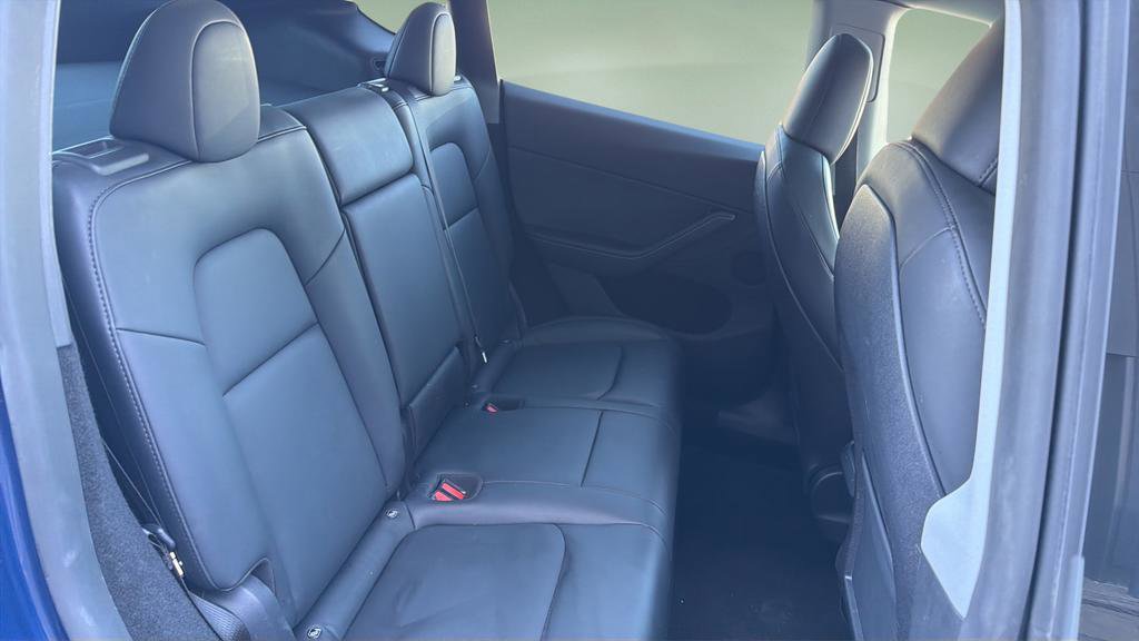 Used 2024 Tesla Model Y Performance image 19