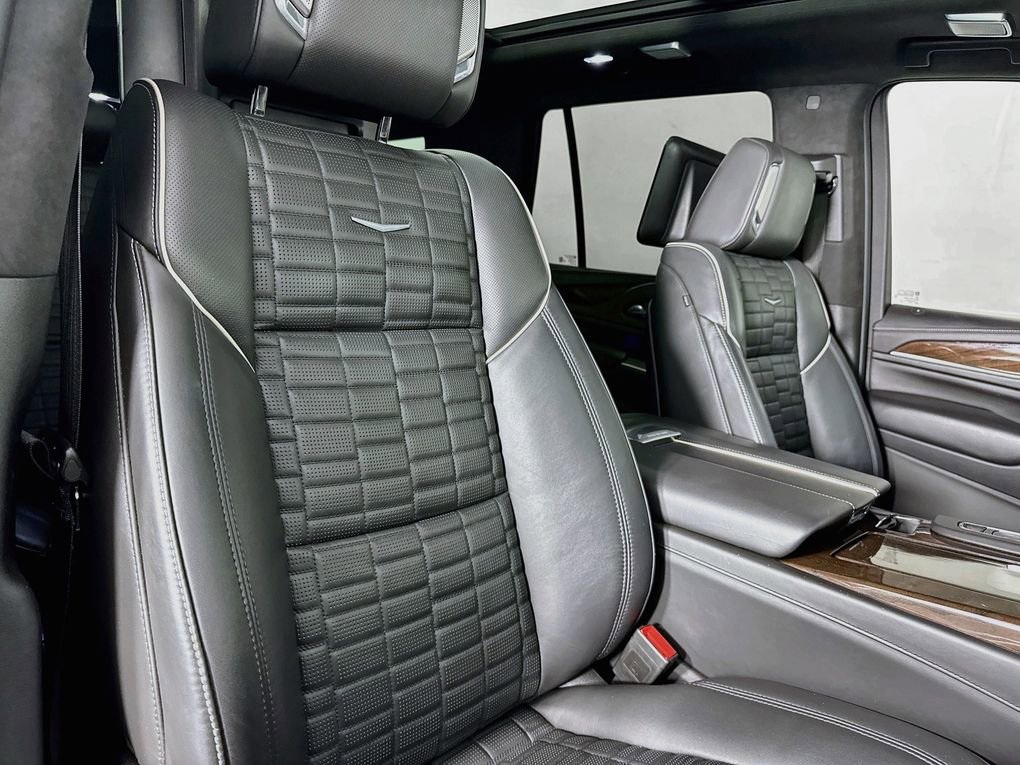 Used 2022 Cadillac Escalade Sport Platinum AWD/4WD image 37
