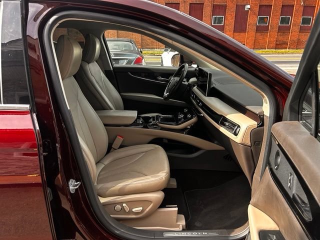 Used 2022 Lincoln Nautilus Reserve w/ Equipment Group 201A AWD/4WD image 12