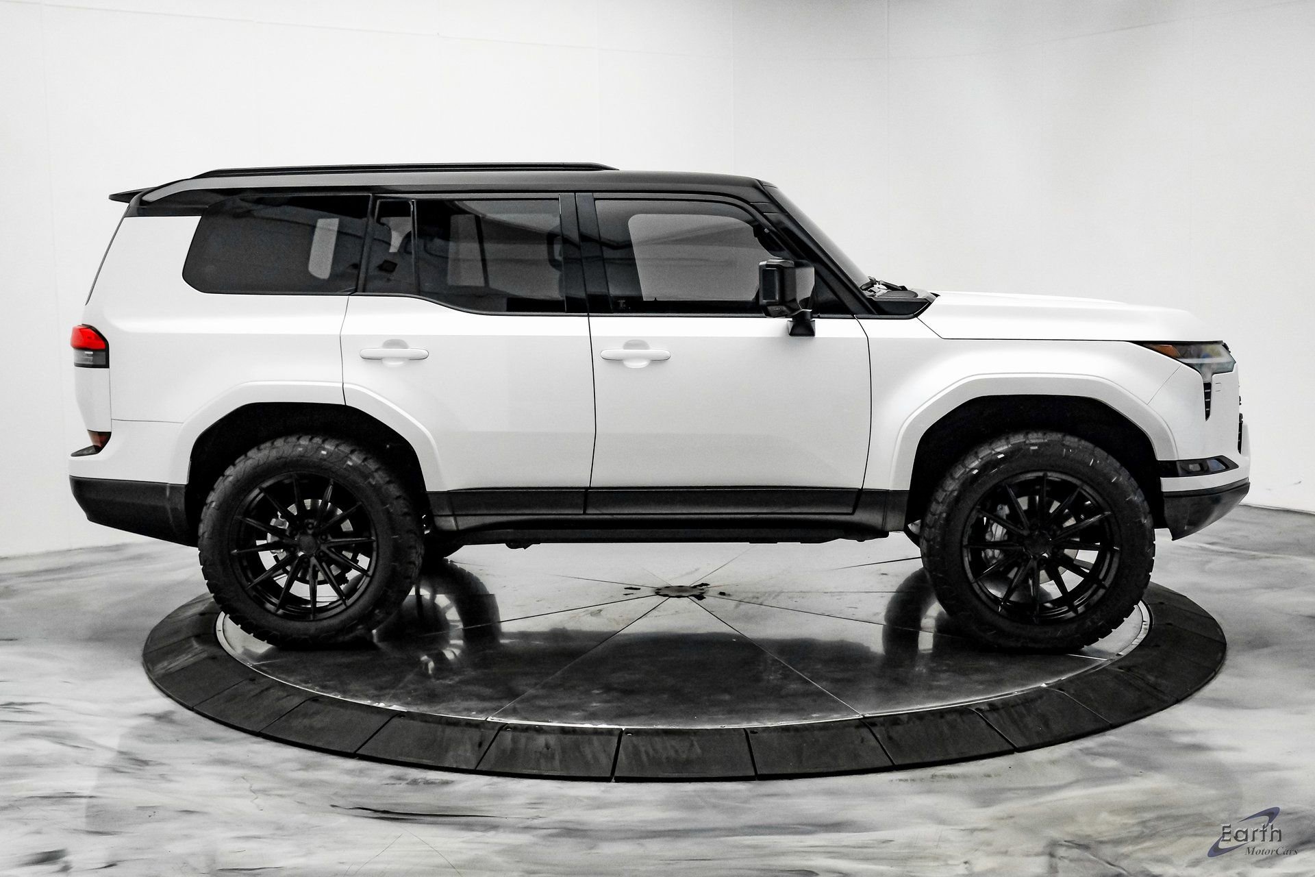 Used 2025 Lexus GX 550 550 Luxury+ 22 VOSSEN WHEELS w/ Accessory Package (2T) image 19