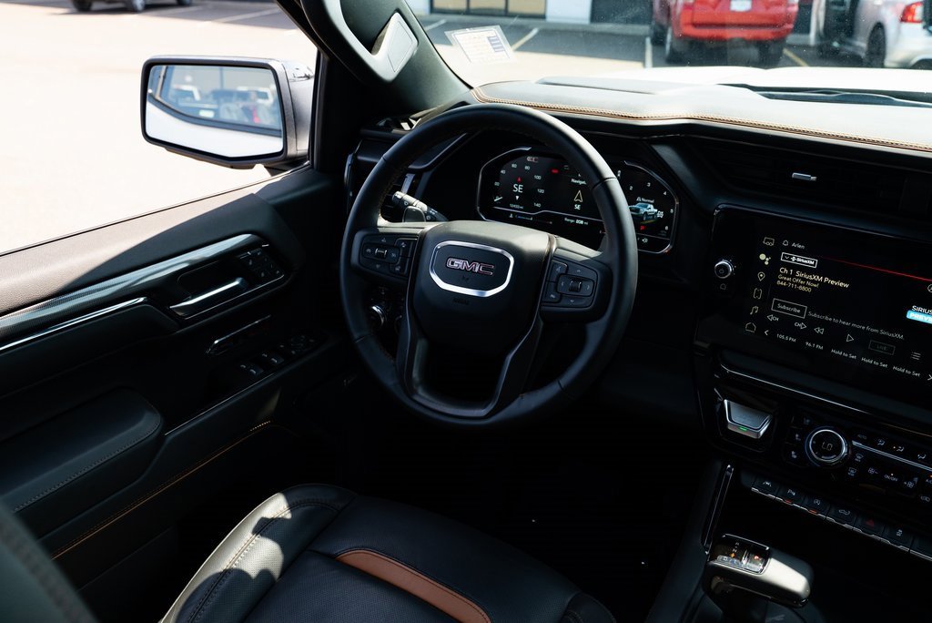 Used 2024 GMC Sierra 1500 AT4 w/ Technology Package image 9