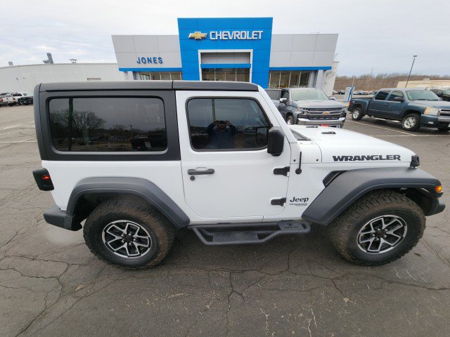Used 2018 Jeep Wrangler Sport image 6