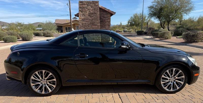 Used 2010 Lexus SC 430 Convertible image 4