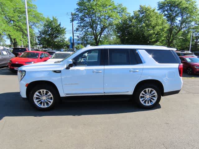 Used 2024 GMC Yukon SLT AWD/4WD image 3