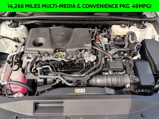 Used 2025 Toyota Camry SE FWD image 29