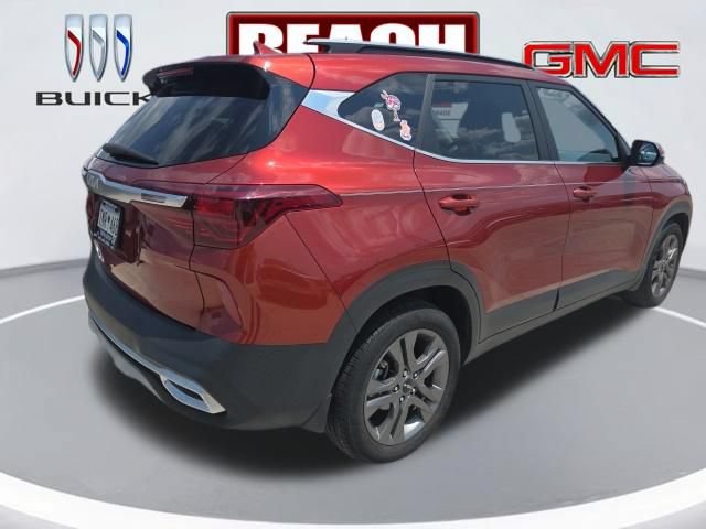 Used 2023 Kia Seltos S w/ Navigation Package FWD image 2