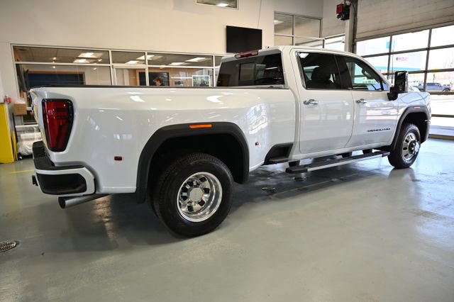 New 2026 GMC Sierra 3500 Denali w/ LPO, Black Badging Package image 5