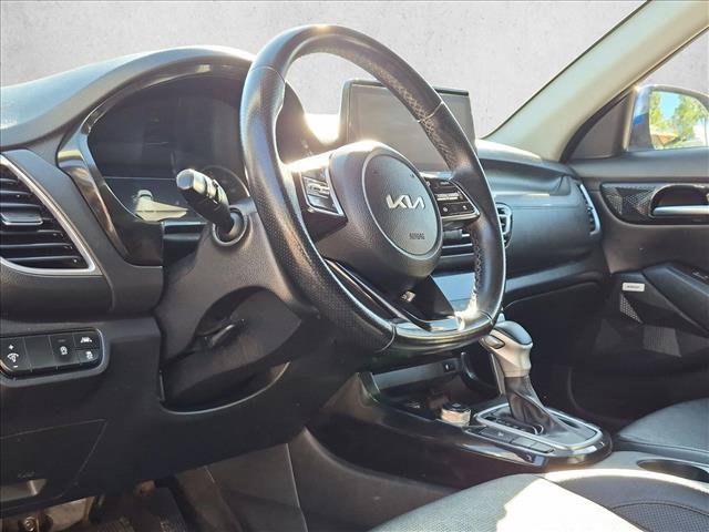 Used 2023 Kia Seltos SX w/ SX Sunroof Package AWD/4WD image 10