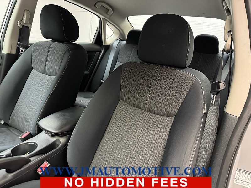 Used 2015 Nissan Sentra SV FWD image 13