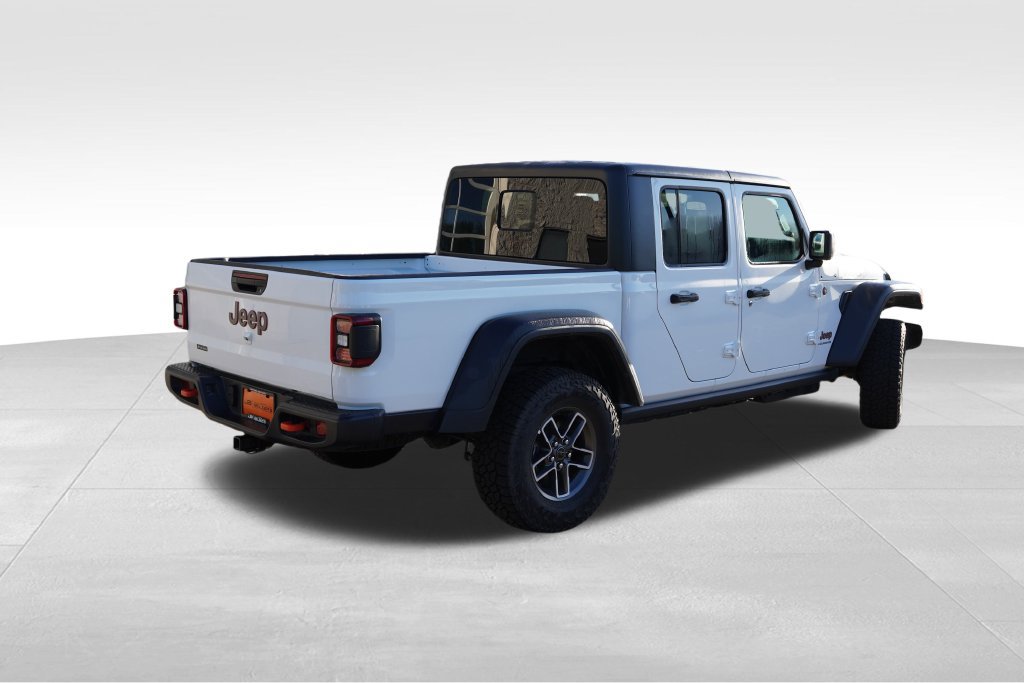 Used 2026 Jeep Gladiator Mojave AWD/4WD image 5