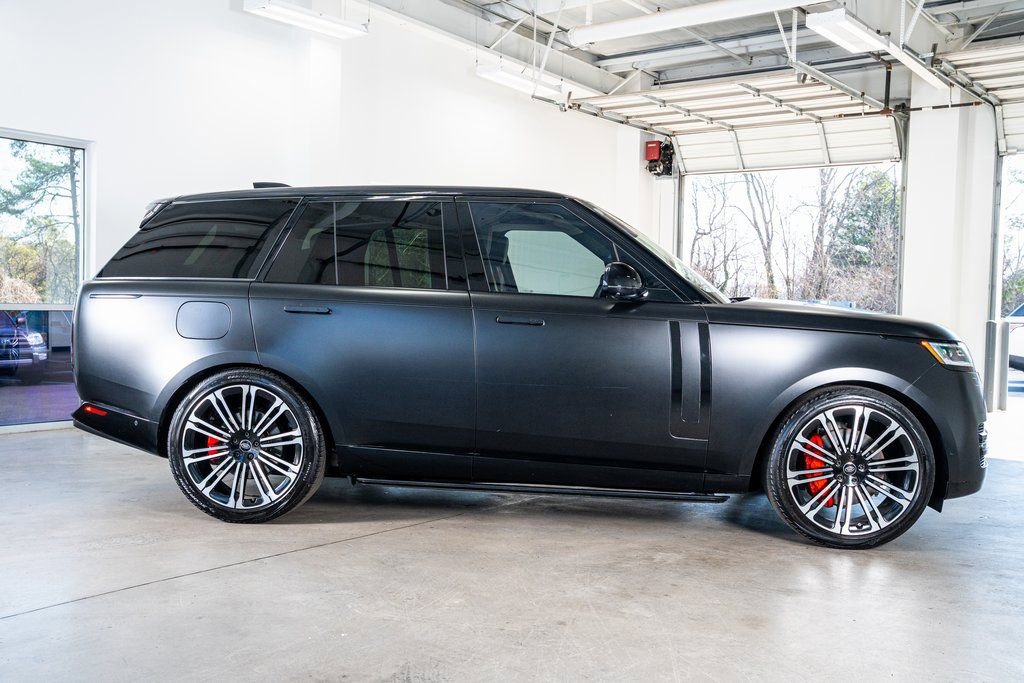 Used 2022 Land Rover Range Rover SE image 5
