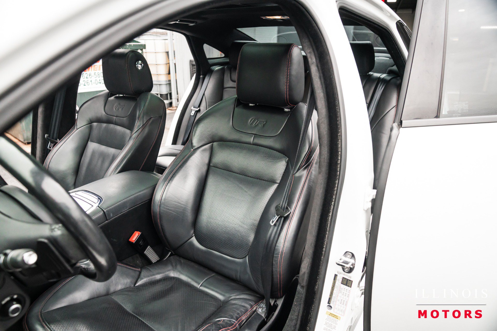 Used 2017 Jaguar XJ R RWD image 18