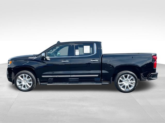 Used 2025 Chevrolet Silverado 1500 High Country w/ High Country Premium Package AWD/4WD image 5