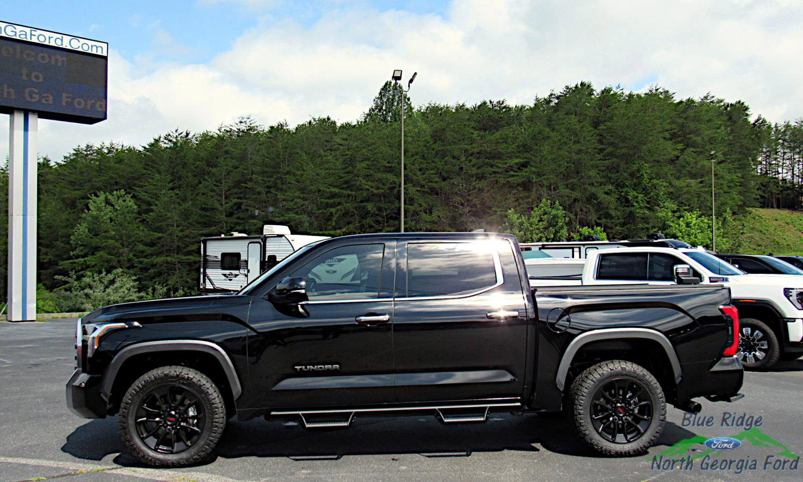 Used 2025 Toyota Tundra Limited image 2