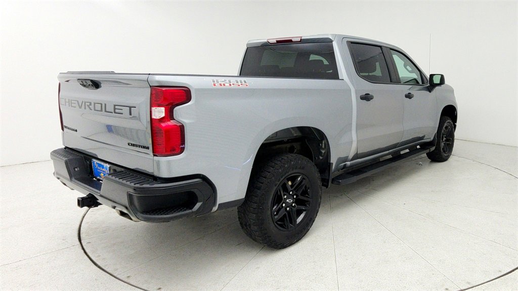 Used 2024 Chevrolet Silverado 1500 Custom Trail Boss w/ LPO, Dark Essentials Package image 8