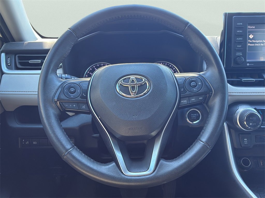 Used 2022 Toyota RAV4 XLE Premium image 28