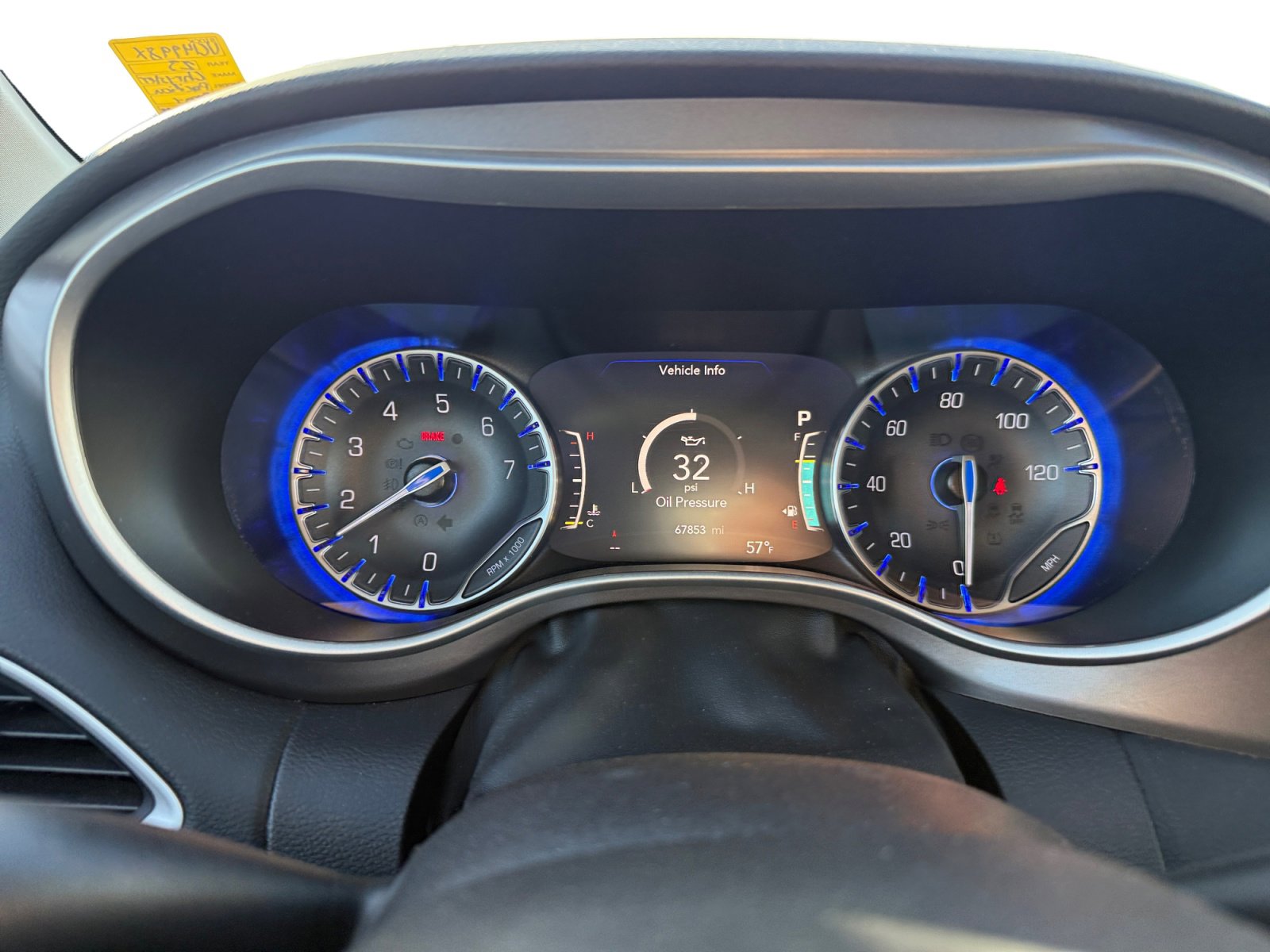 Used 2023 Chrysler Pacifica Touring-L image 11