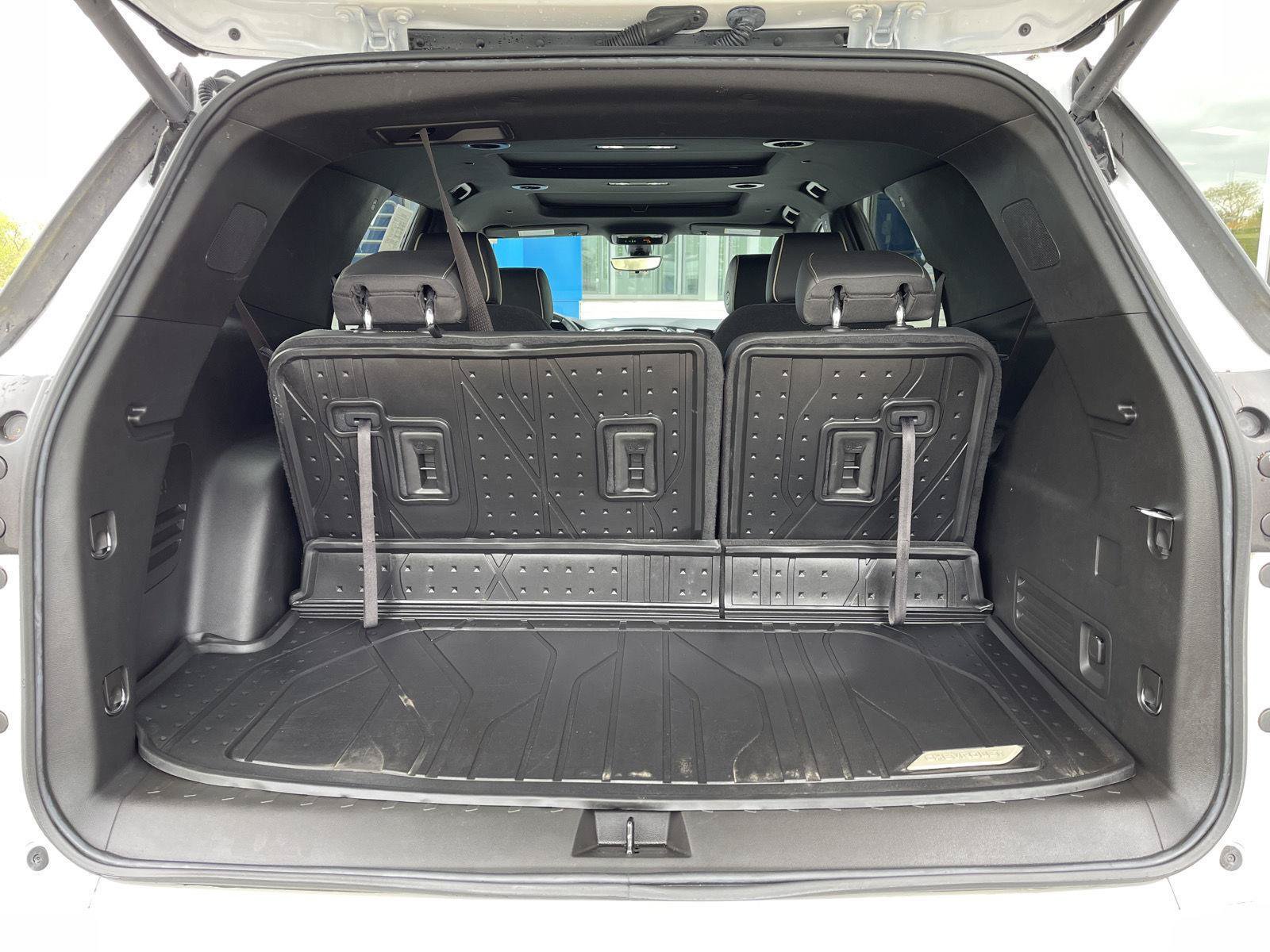 Used 2023 Chevrolet Traverse Premier w/ LPO, Floor Liner Package AWD/4WD image 49