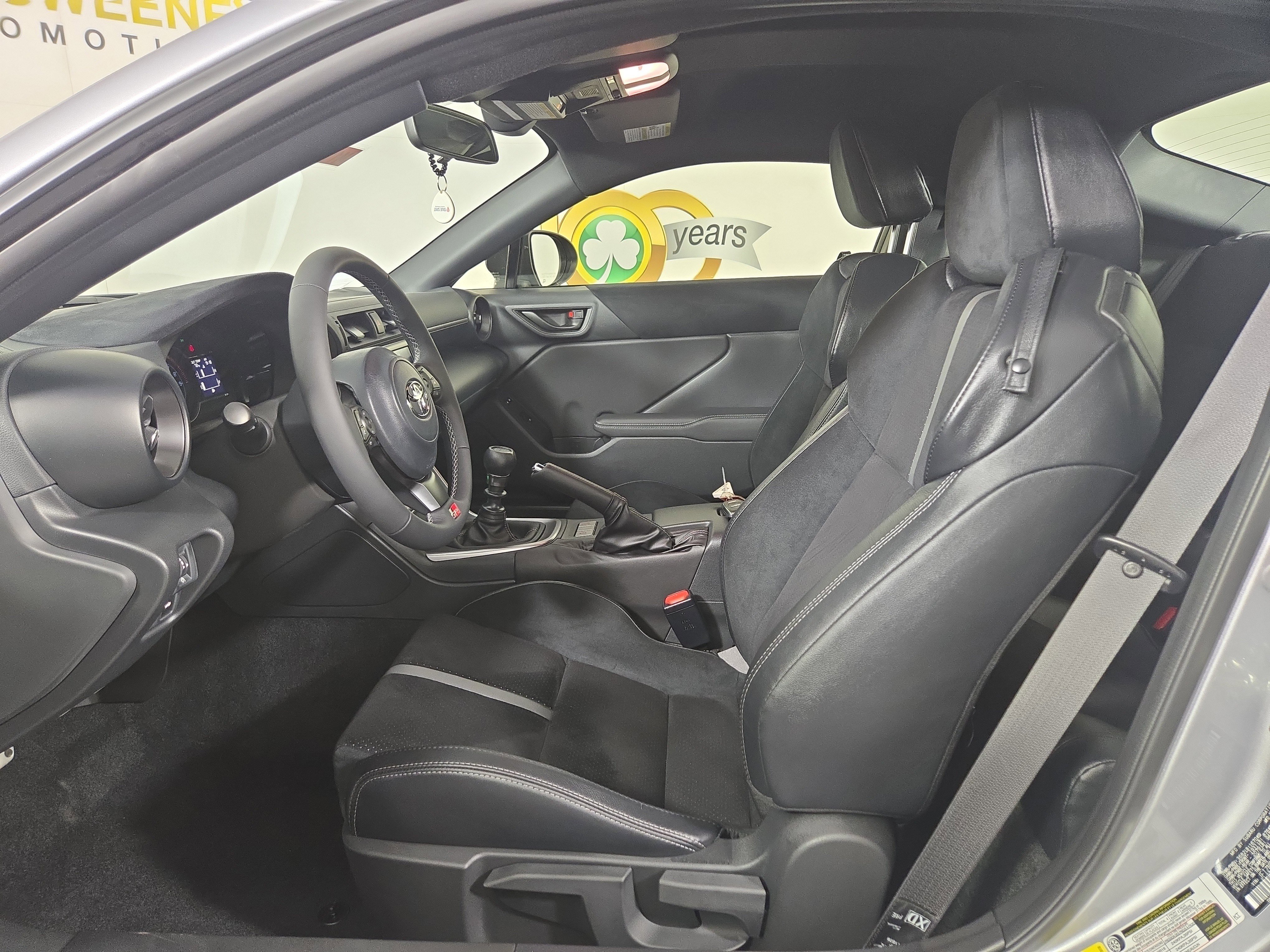 Used 2025 Toyota GR86 Premium w/ ALL Weather Mat Package (TMS) image 11