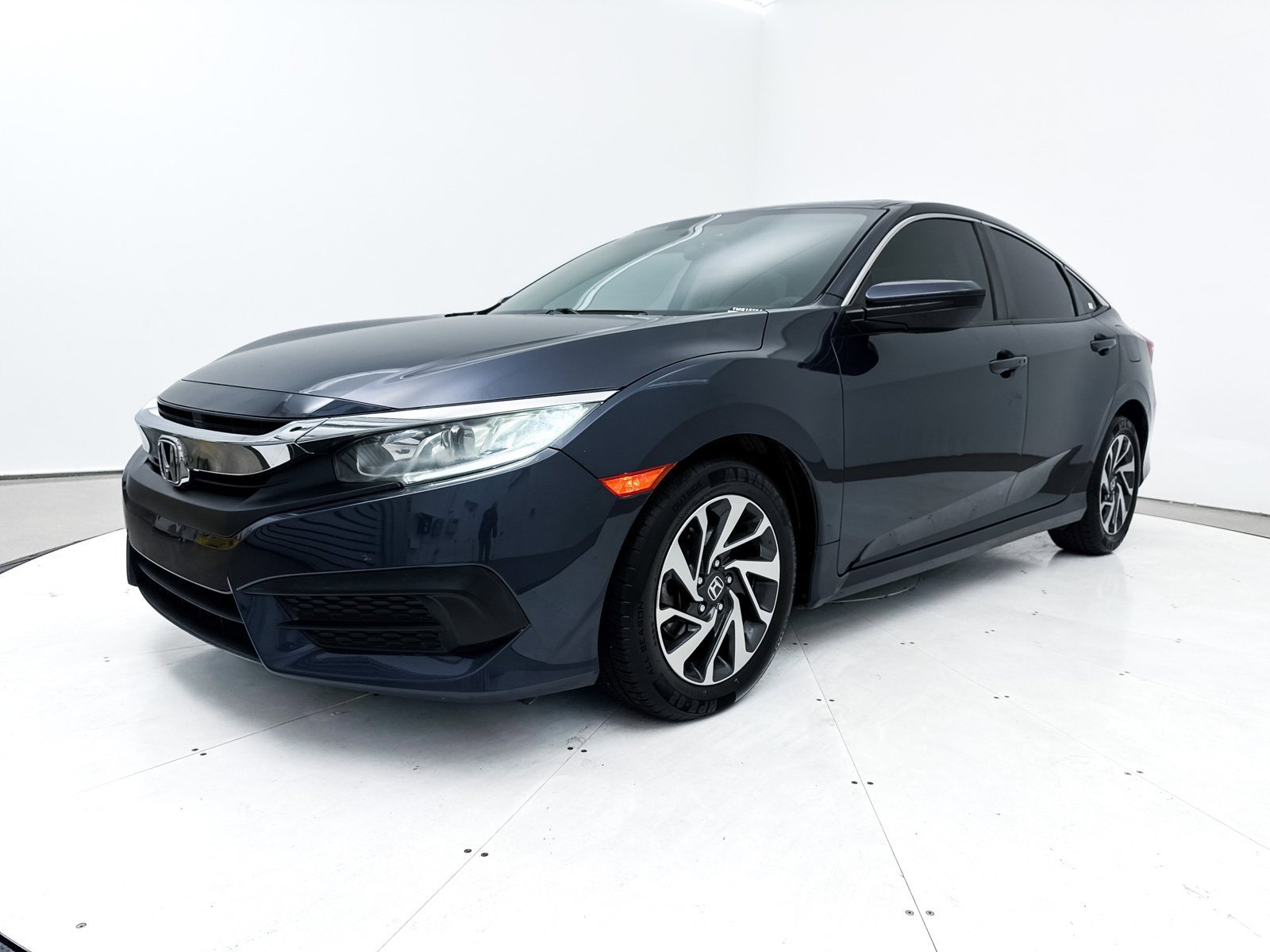 Used 2018 Honda Civic EX image 12