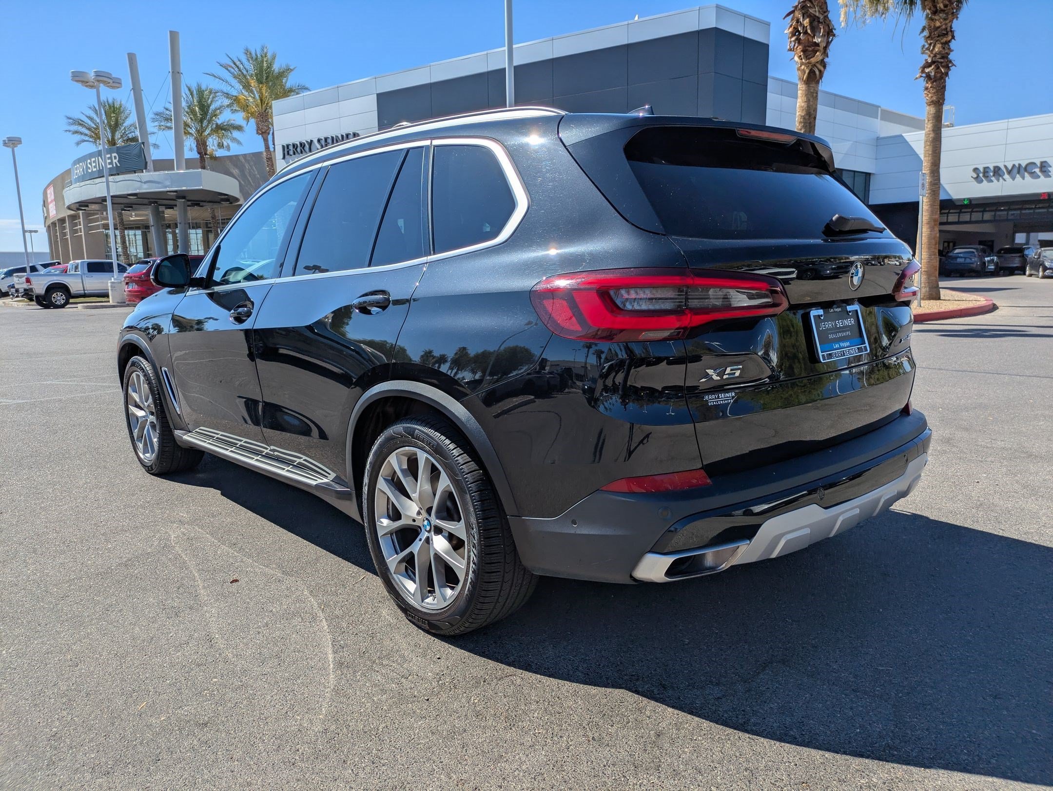 Used 2023 BMW X5 xDrive40i AWD/4WD image 3
