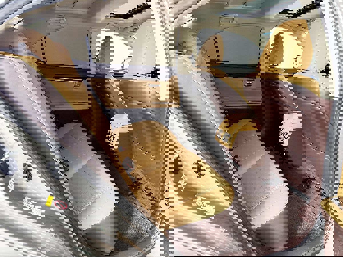 Used 2016 Lexus ES 350 w/ Navigation System Package image 41