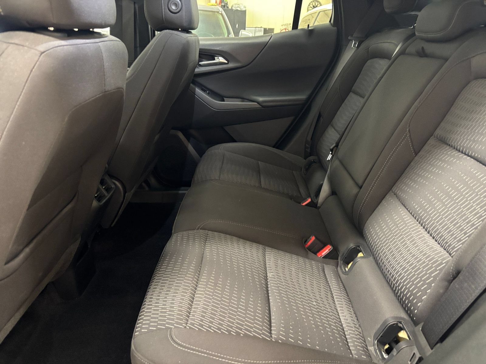 Used 2025 Chevrolet Equinox LT FWD image 26